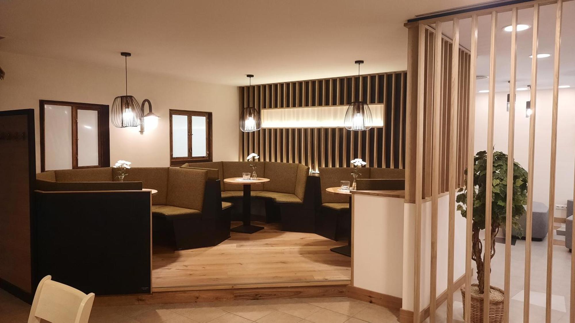 Euroville Jugend- Und Sporthotel Naumbourg Extérieur photo