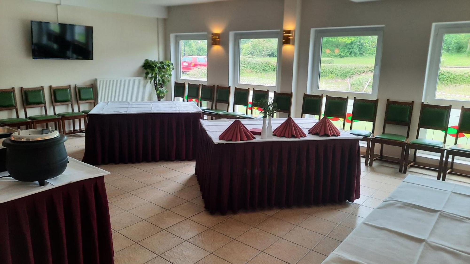 Euroville Jugend- Und Sporthotel Naumbourg Extérieur photo