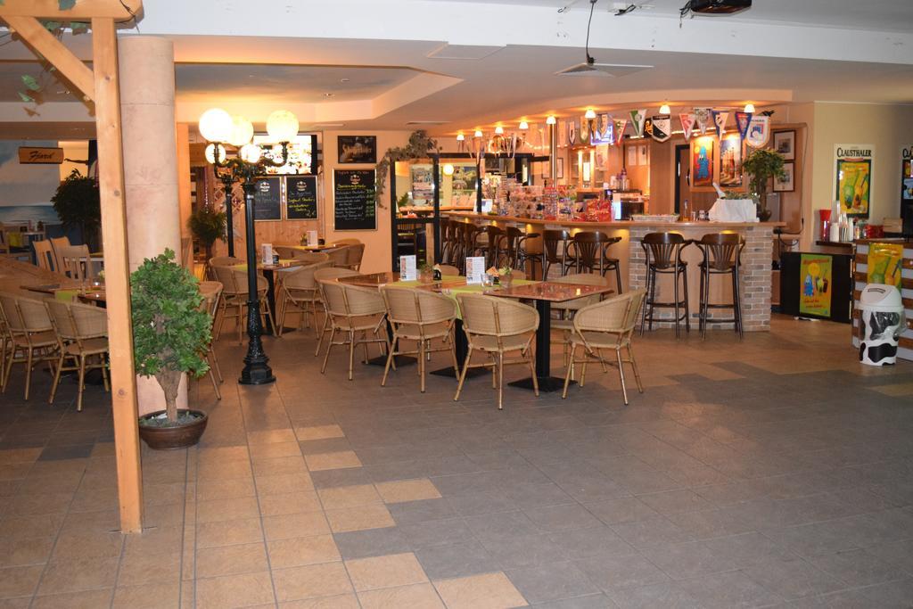 Euroville Jugend- Und Sporthotel Naumbourg Extérieur photo