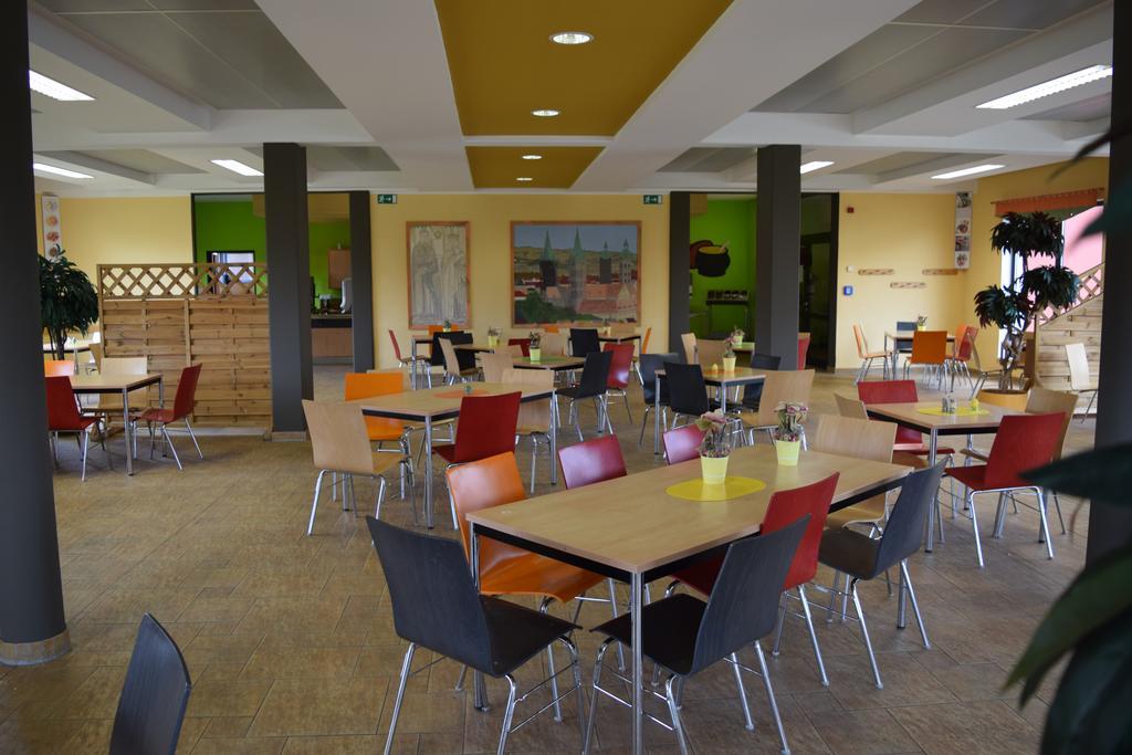 Euroville Jugend- Und Sporthotel Naumbourg Extérieur photo