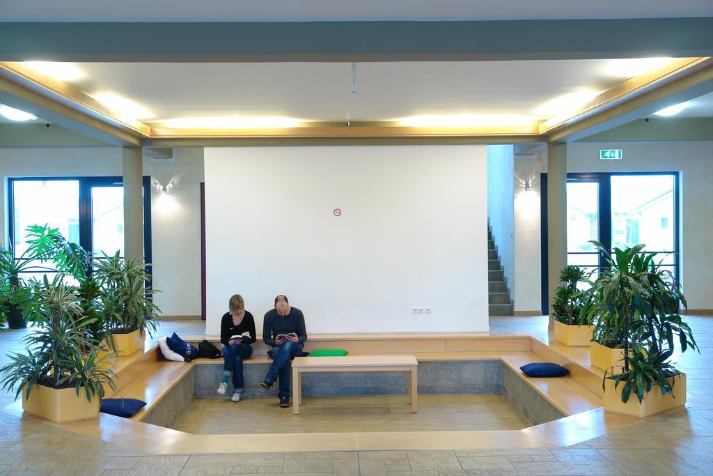 Euroville Jugend- Und Sporthotel Naumbourg Extérieur photo