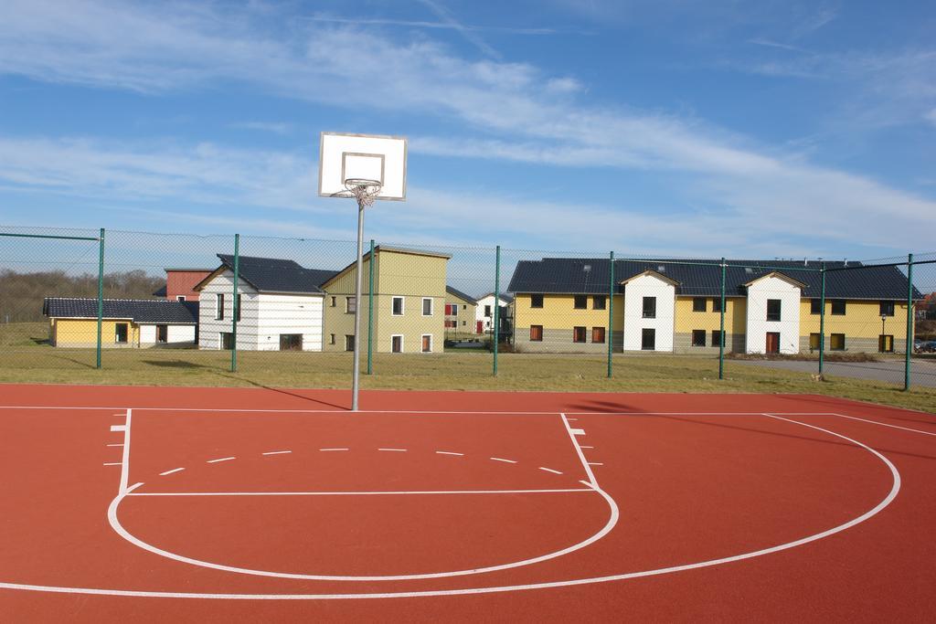 Euroville Jugend- Und Sporthotel Naumbourg Extérieur photo