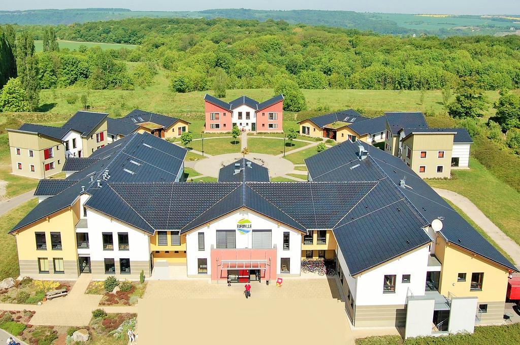 Euroville Jugend- Und Sporthotel Naumbourg Extérieur photo