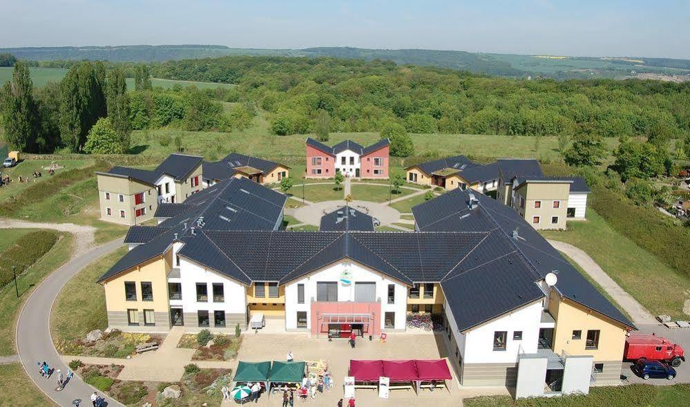 Euroville Jugend- Und Sporthotel Naumbourg Extérieur photo